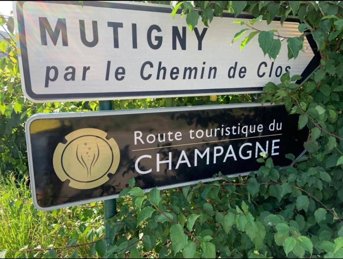 Ay Central Ay-Champagne Exteriör bild